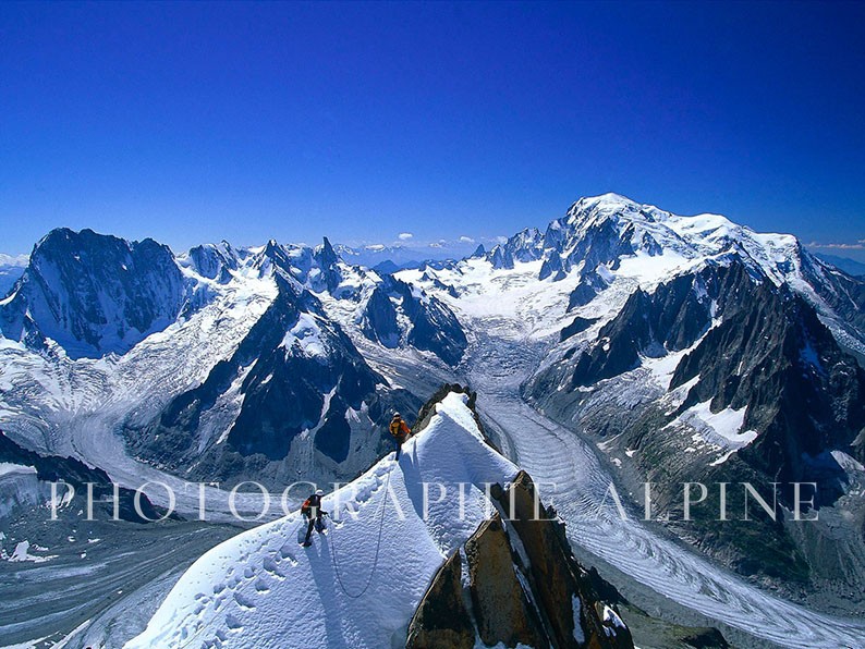 Cordée sur l'arête du Moine