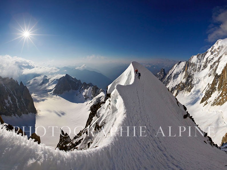 Cordée sur l'arête Kufner au Mont Maudit